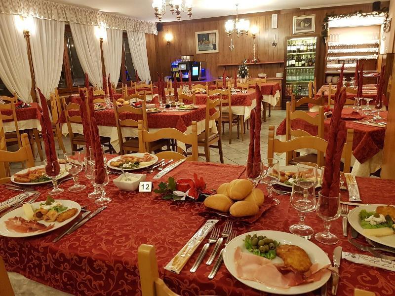 Hotel Trentino โฟลกาเรีย ภายนอก รูปภาพ