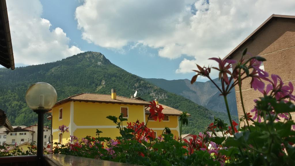 Hotel Trentino โฟลกาเรีย ภายนอก รูปภาพ