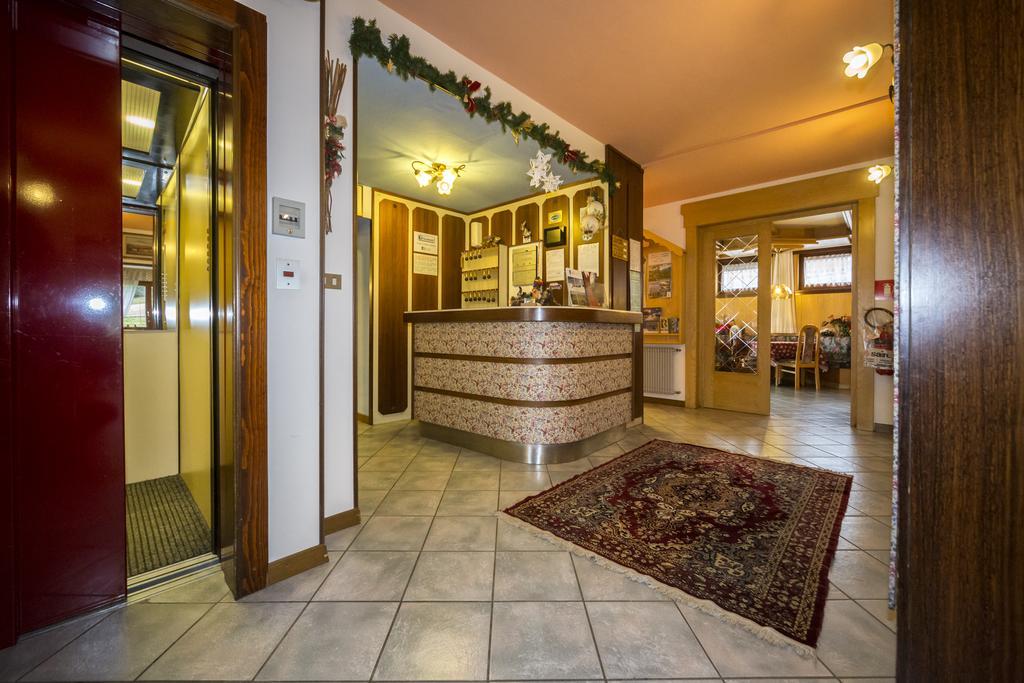 Hotel Trentino โฟลกาเรีย ภายนอก รูปภาพ