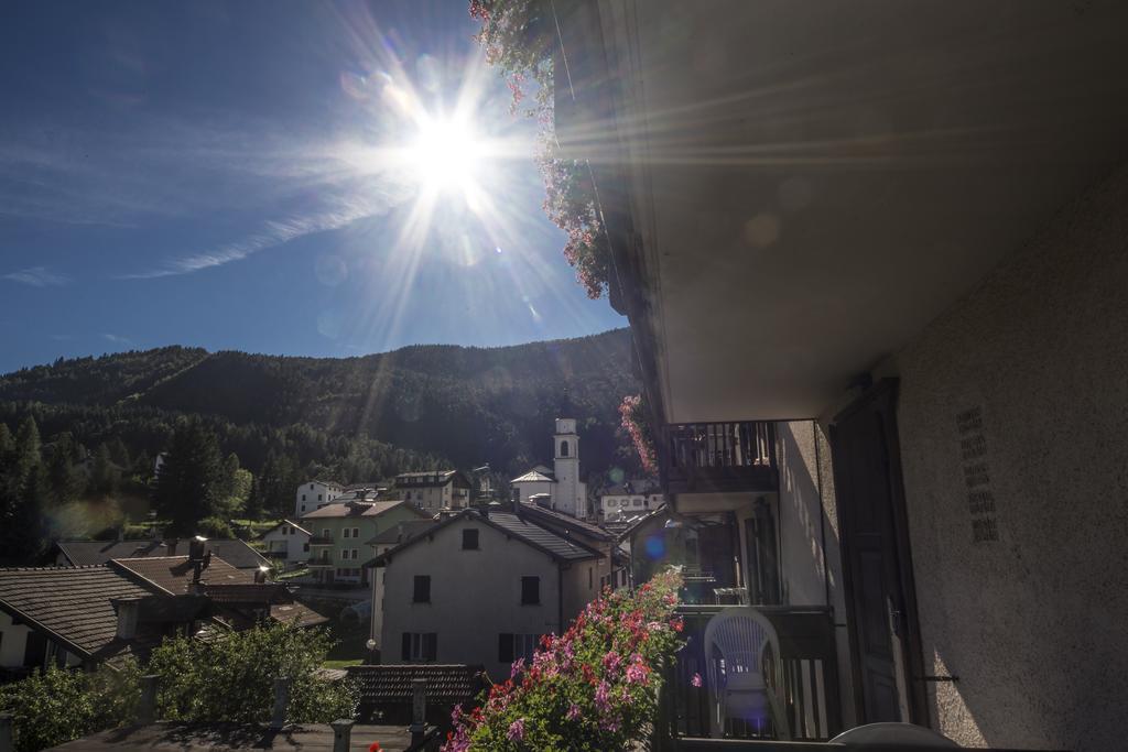 Hotel Trentino โฟลกาเรีย ภายนอก รูปภาพ