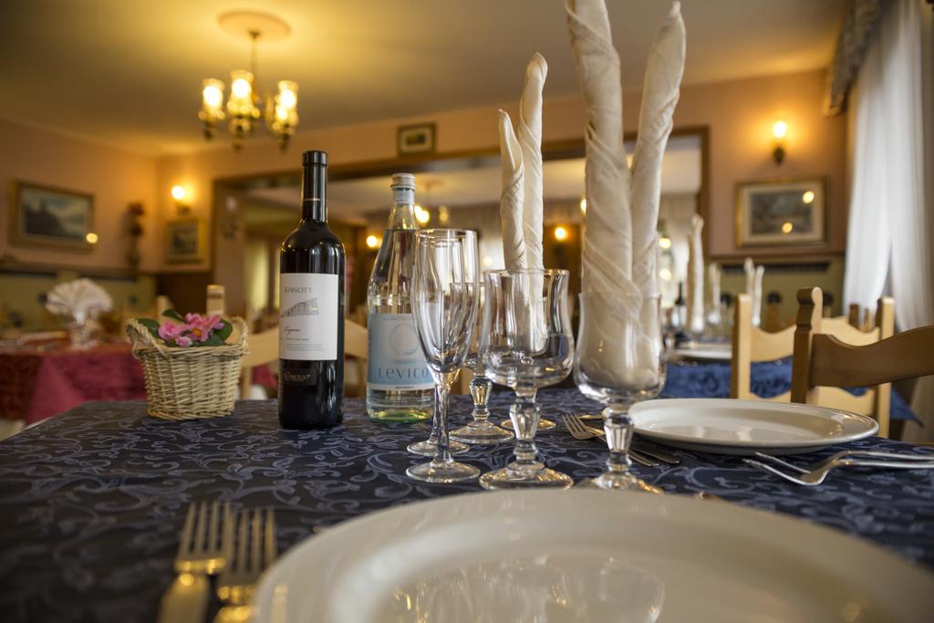 Hotel Trentino โฟลกาเรีย ภายนอก รูปภาพ