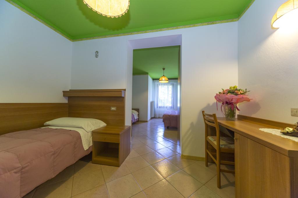 Hotel Trentino โฟลกาเรีย ภายนอก รูปภาพ