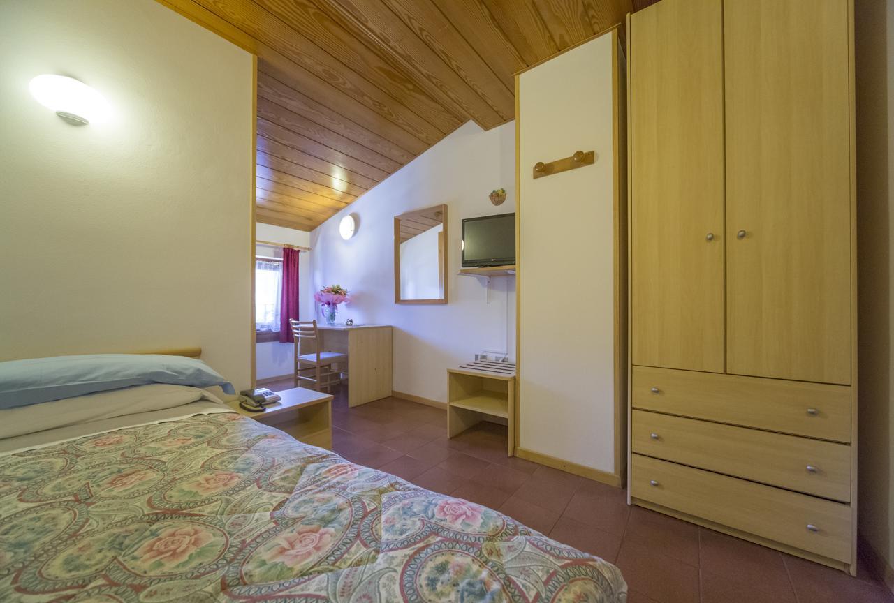 Hotel Trentino โฟลกาเรีย ภายนอก รูปภาพ